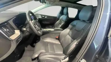 Photo 10 Volvo Xc60  T6 AWD Hybride rechargeable 253 ch+145 ch Geartronic 8