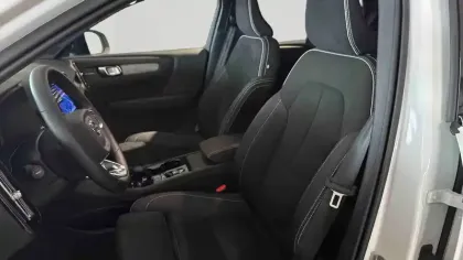 Photo 11 Volvo XC40  B3 163 ch DCT7