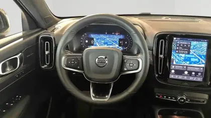Photo 12 Volvo XC40  B3 163 ch DCT7