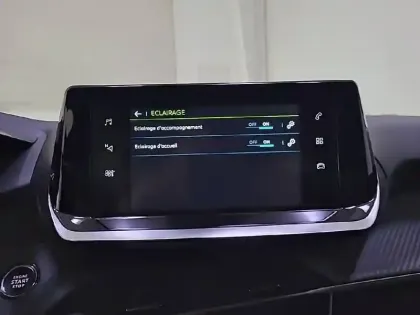 Photo 42 Peugeot 208  Electrique 50 kWh 136ch