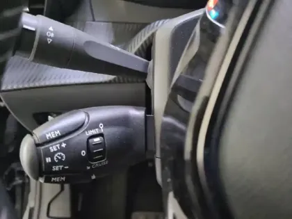 Photo 45 Peugeot 208  Electrique 50 kWh 136ch