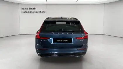 Photo 7 Volvo V60  Micro hybride essence B4 197 ch DCT7