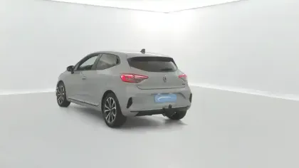Photo 14 Renault Clio  E-Tech full hybrid 145