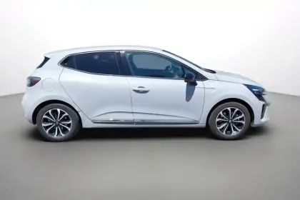 Photo 9 Renault Clio  E-Tech full hybrid 145