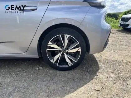 Photo 10 Peugeot 308  PureTech 130ch S&S EAT8