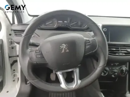 Photo 33 Peugeot 208  PureTech 82ch S&S BVM5