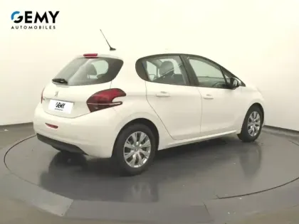 Photo 38 Peugeot 208  PureTech 82ch S&S BVM5