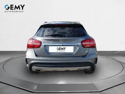 Photo 46 Mercedes GLA  200 7-G DCT