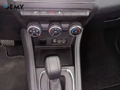 Photo 41 Renault Captur  TCe 140 EDC - 21