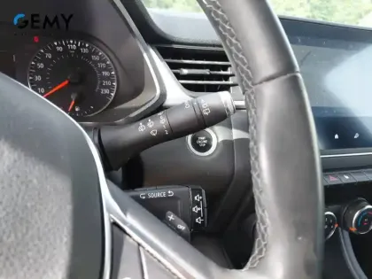 Photo 19 Renault Captur  TCe 140 EDC - 21