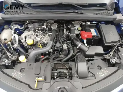 Photo 39 Renault Captur  TCe 140 EDC - 21
