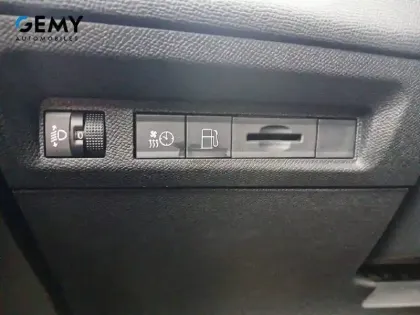 Photo 41 Peugeot 308  PHEV 180 e-EAT8