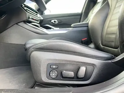 Photo 20 BMW Serie 3 330e xDrive 292 ch BVA8