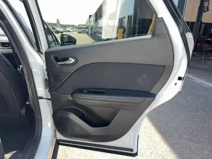 Photo 18 Renault Symbioz  E-Tech full hybrid 145