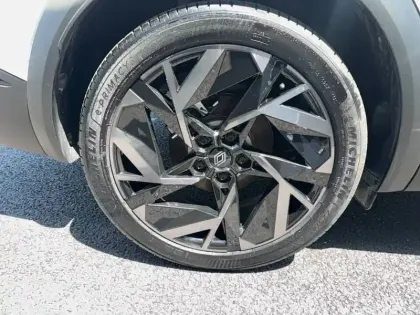 Photo 5 Renault Symbioz  E-Tech full hybrid 145