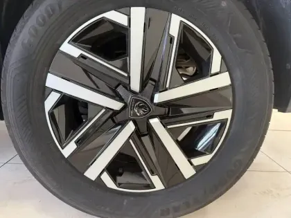 Photo 12 Peugeot 2008  PureTech 100 S&S BVM6