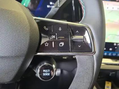 Photo 26 Renault Austral  E-Tech full hybrid 200 GSR2