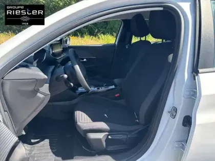 Photo 10 Peugeot 208  Electrique 50 kWh 136ch