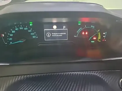 Photo 9 Peugeot 208  Electrique 50 kWh 136ch