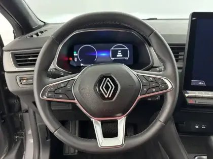 Photo 31 Renault Captur  E-Tech full hybrid 145 ch