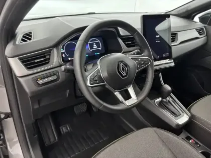 Photo 26 Renault Captur  E-Tech full hybrid 145 ch