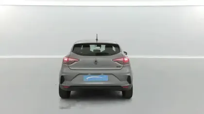 Photo 12 Renault Clio  E-Tech full hybrid 145 ch GSR2