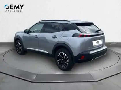Photo 6 Peugeot 2008  PureTech 130 S&S EAT8