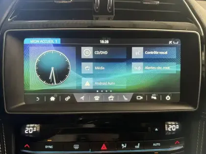 Photo 31 Jaguar F-Pace  2.0 D - 240 ch AWD BVA8