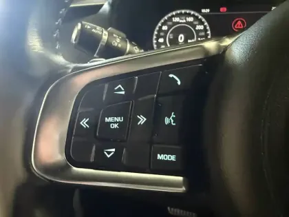 Photo 39 Jaguar F-Pace  2.0 D - 240 ch AWD BVA8