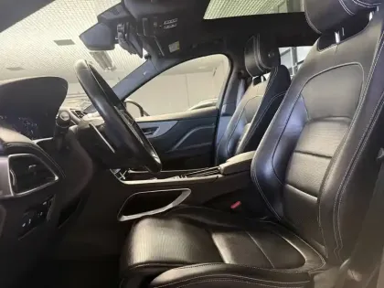 Photo 8 Jaguar F-Pace  2.0 D - 240 ch AWD BVA8