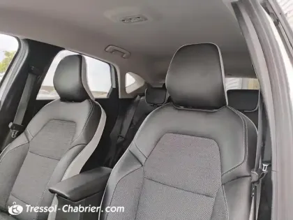 Photo 7 Renault Captur  TCe 140 EDC - 21 Intens