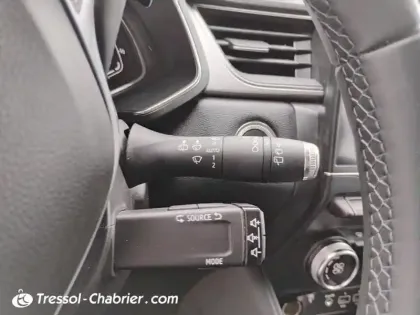 Photo 6 Renault Captur  TCe 140 EDC - 21 Intens