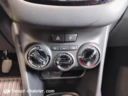 Photo 14 Peugeot 208  PureTech 82ch S&S BVM5 Signature