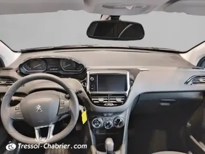 Photo 5 Peugeot 208  PureTech 82ch S&S BVM5 Signature