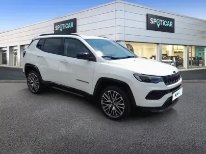 Photo 28 Jeep Compass  1.5 Turbo T4 130 ch BVR7 e-Hybrid Summit