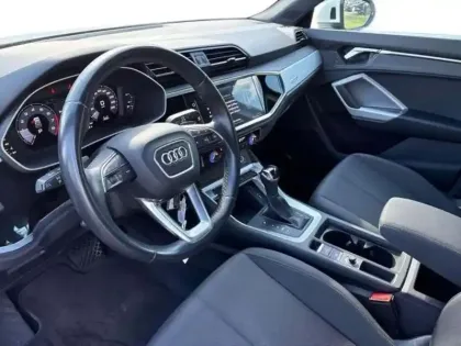 Photo 6 Audi Q3 35 TFSI 150 ch S tronic 7 Design