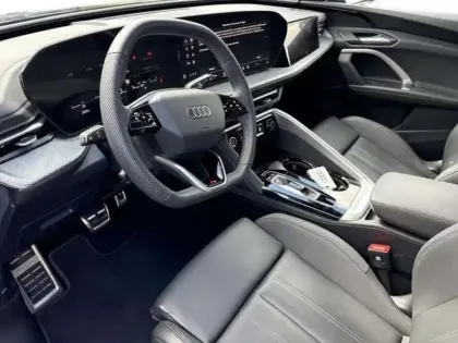 Photo 8 Audi Q5 TDI 204 ch Hybride S tronic 7 Quattro S line