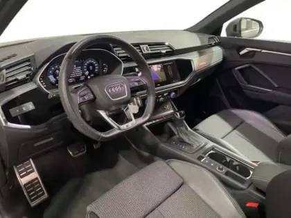 Photo 8 Audi Q3 35 TFSI 150 ch S tronic 7 S line