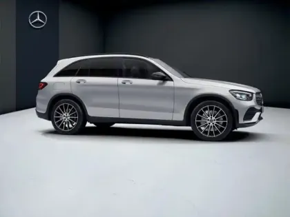 Photo 15 Mercedes GLC  300 d 4MATIC SUV AMG Line