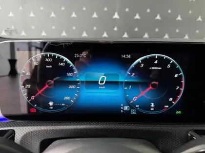 Photo 17 Mercedes Classe A 180 AMG Line