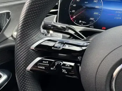 Photo 15 Mercedes Classe E  220 d AMG Line Berlin