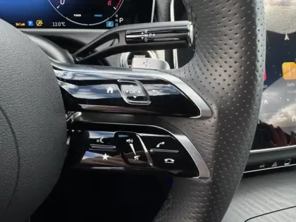 Photo 16 Mercedes Classe E  220 d AMG Line Berlin