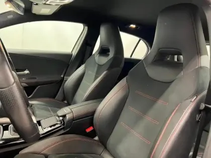Photo 10 Mercedes Classe A 180 d AMG Line