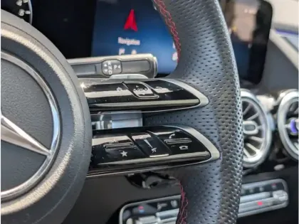 Photo 12 Mercedes GLA 250 e Hybrid EQ 