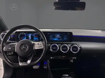 Photo 10 Mercedes Classe A 250 e AMG Line
