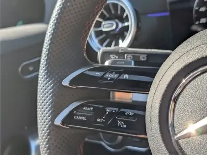 Photo 11 Mercedes Classe A 250 e Hybrid EQ 