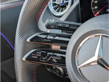 Photo 11 Mercedes GLA 250 e Hybrid EQ 