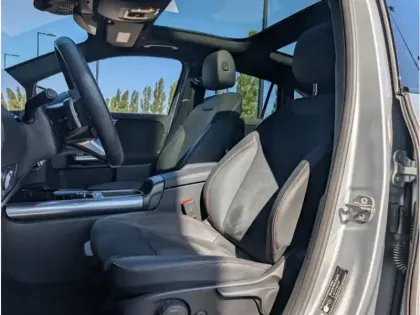 Photo 15 Mercedes GLA 250 e Hybrid EQ 