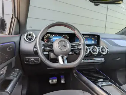 Photo 10 Mercedes GLA 250 e Hybrid EQ 