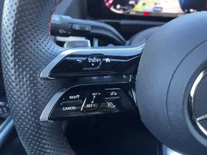 Photo 15 Mercedes GLA 250 e Hybrid EQ AMG Line